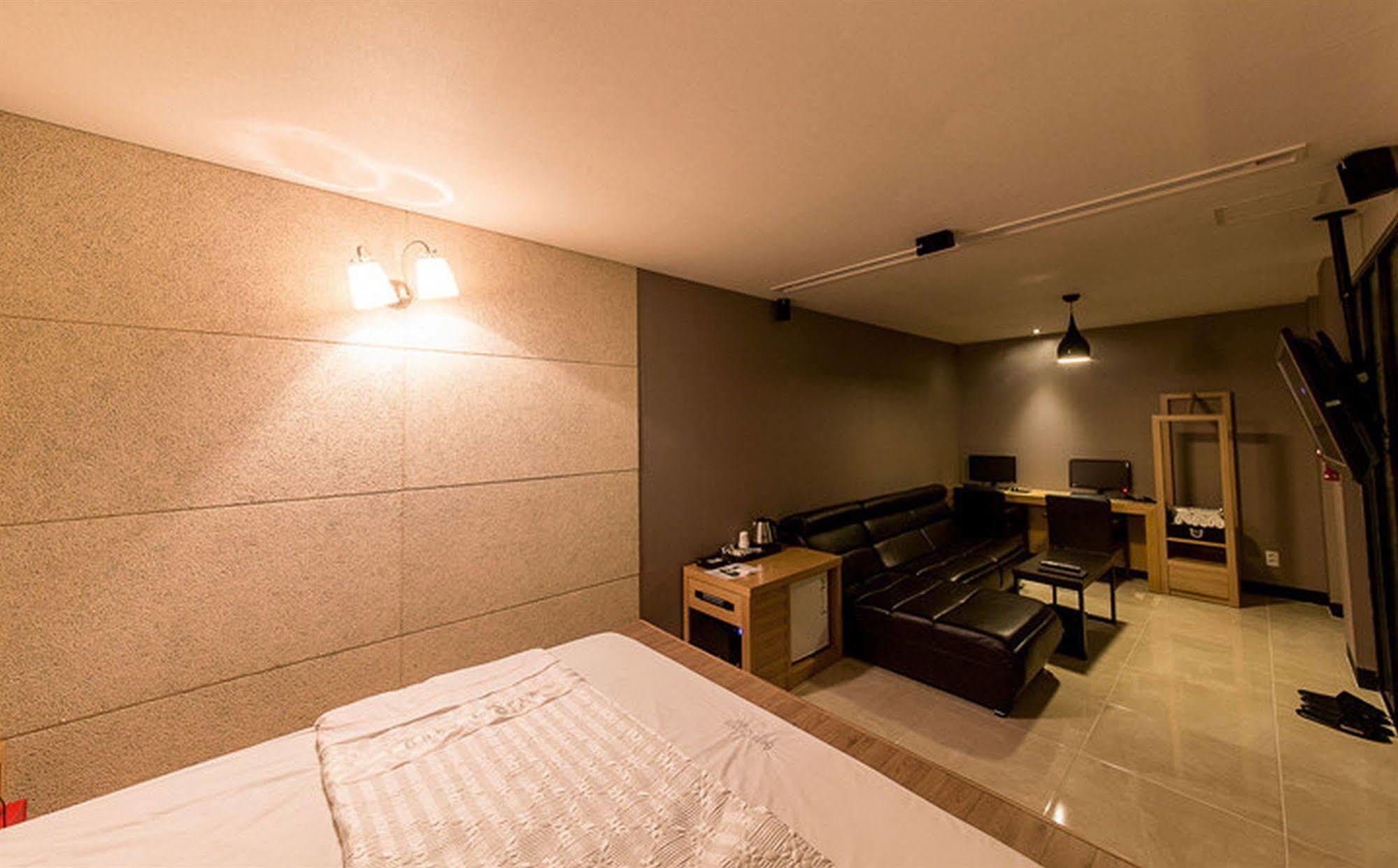 Haeundae Gary Cooper Hotel Busan Exterior photo